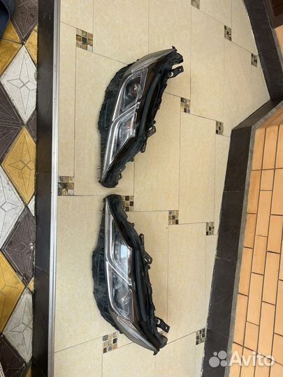 Фары на toyota camry 70