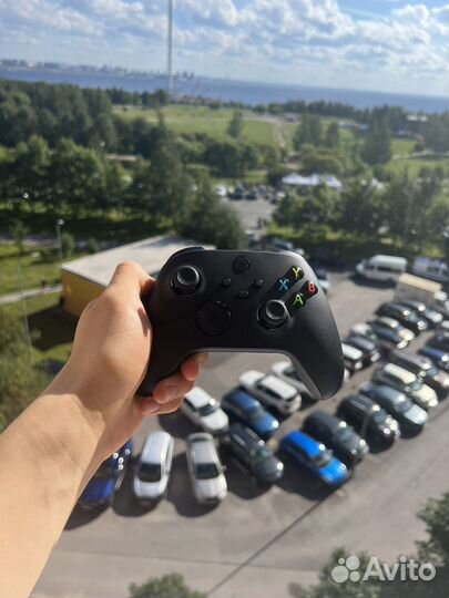 Геймпад xbox series s x практически новый