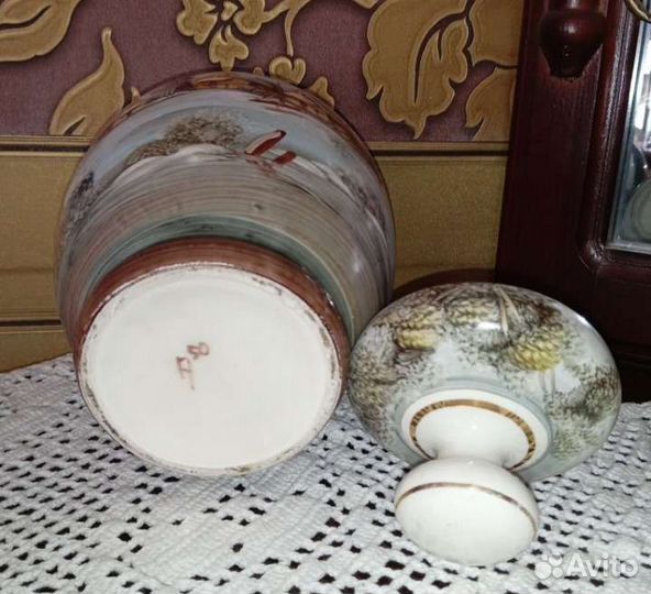 Фарфоровая ваза с крышкой, Испания, 1950-60-е