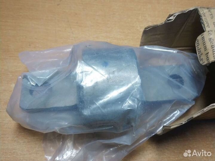 Запчасти на toyota Avensis