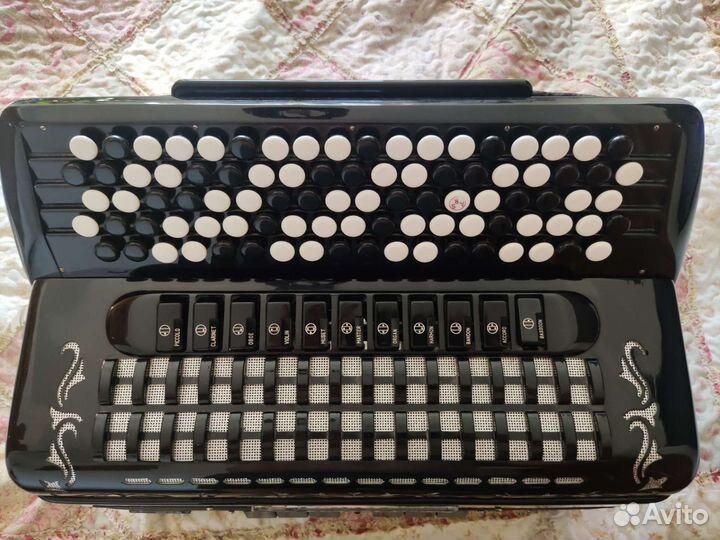 Итальянский баян Bugari