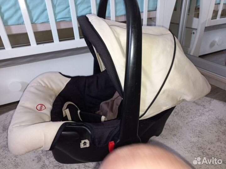 Переноска для детей в машину