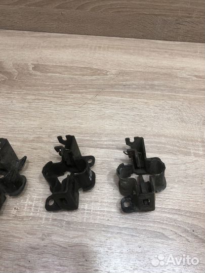 Замок капота Мерседес W203