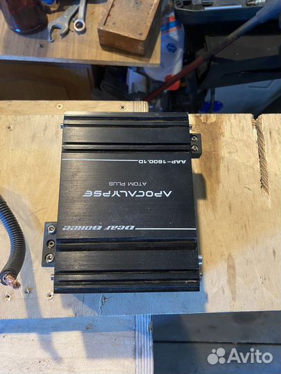 Продам сабвуфер с моноблоком и уселиьелем