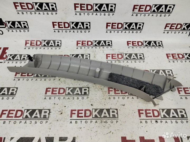 Накладка стойки лобового стекла передняя правая