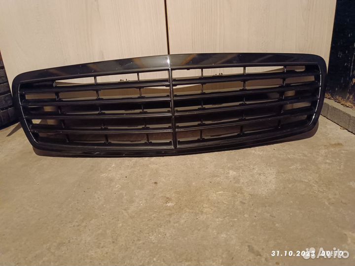 Решетка радиатора mercedes w211