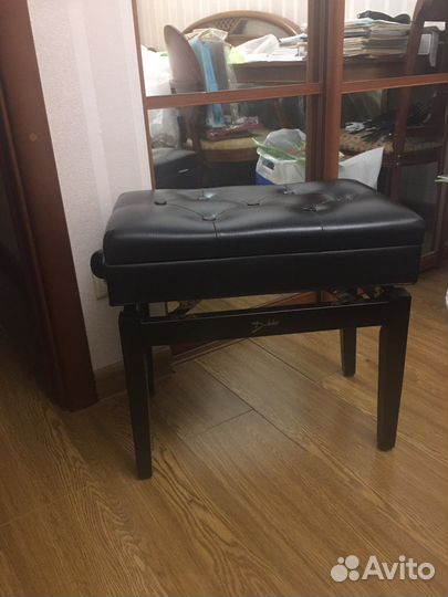 Банкетка для фортепиано