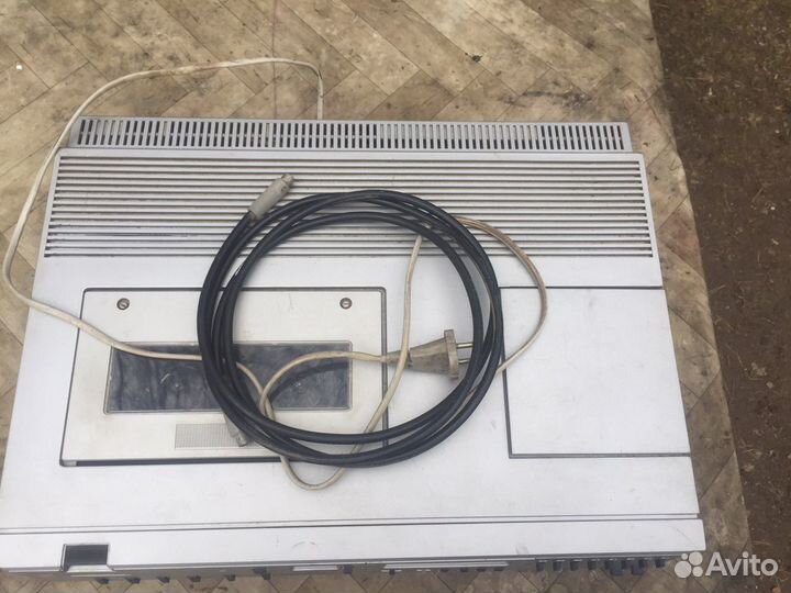 Видеомагнитафон