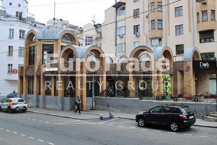 Продам торговое помещение, 631 м²