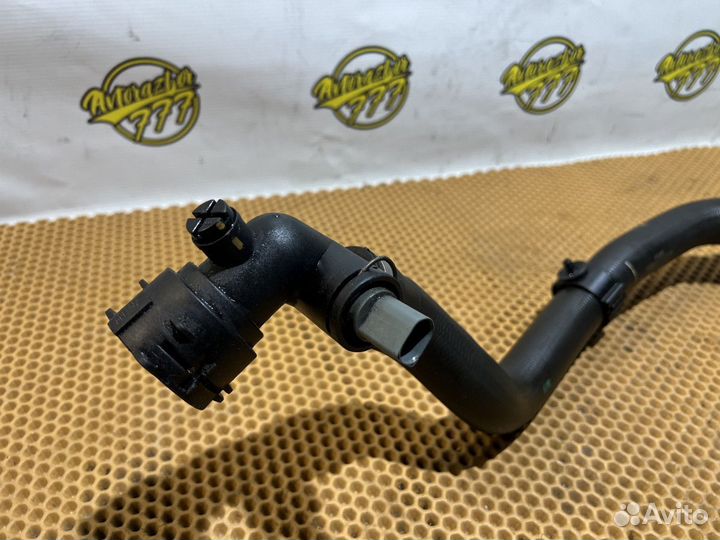 Патрубок системы охлаждения Audi A4 B9 8W A5