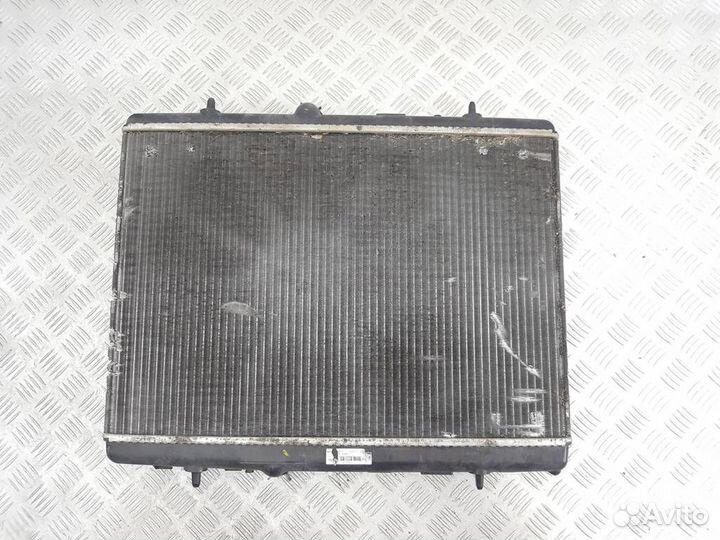 9674089680 Радиатор основной Peugeot 3008