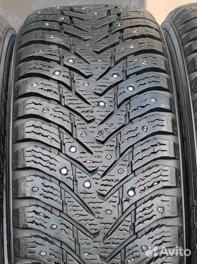 Nokian Tyres Hakkapeliitta 8 SUV 215/65 R16 102T