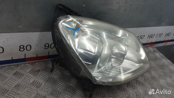Фара Opel Zafira B (2005-2012)