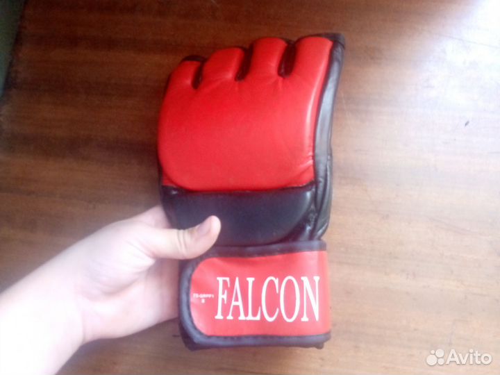 Перчатки для мма