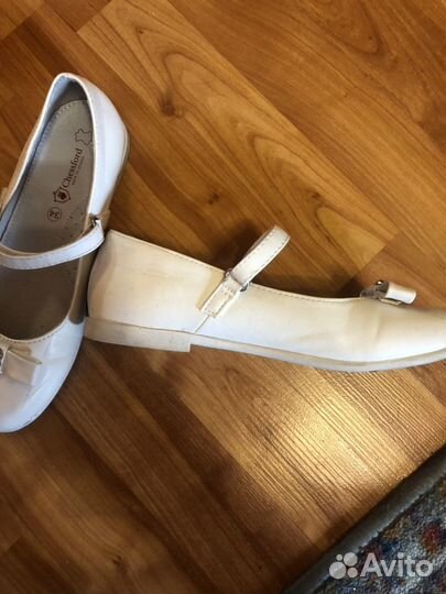 Туфли белые 34 размер