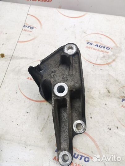 Кронштейн двигателя Chevrolet Cruz седан 1.6 F16D4