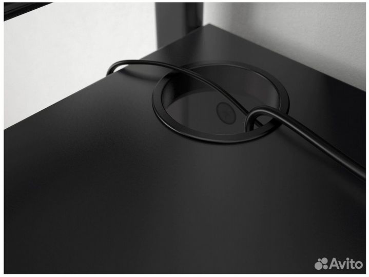 Компьютерный стол IKEA fredde