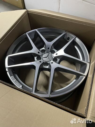 Оригинальные диски Mercedes-Benz GLA X156 AMG R19