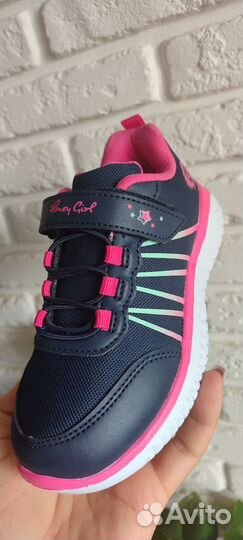 Кроссовки для девочки 29 размер новые