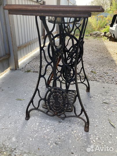 Станина от швейной машины Singer