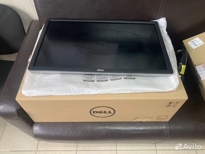 Монитор UltraSharp dell 27 дюймов