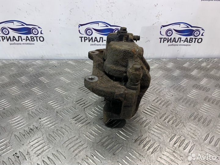 Суппорт передний правый Kia Sorento XM 2.2L diesel