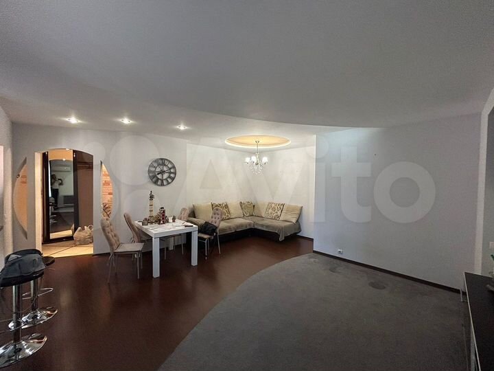 3-к. квартира, 90 м², 9/16 эт.