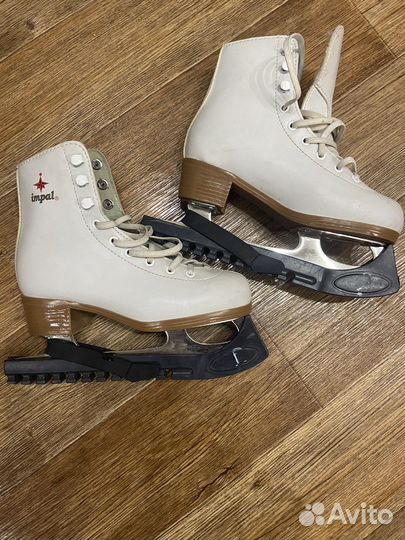 Коньки фигурные р 32. р 42чёрные