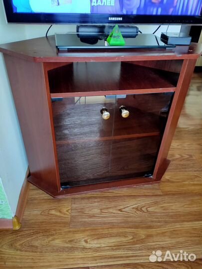Тумба под телевизор