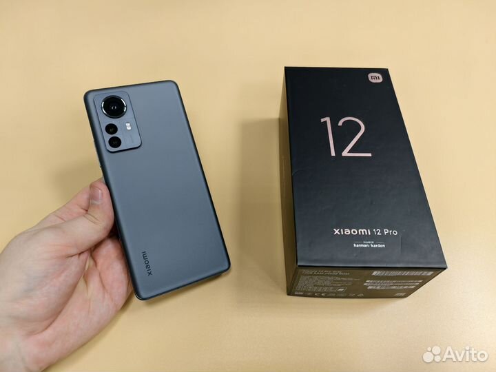 Xiaomi 12 Pro, 12/256 ГБ