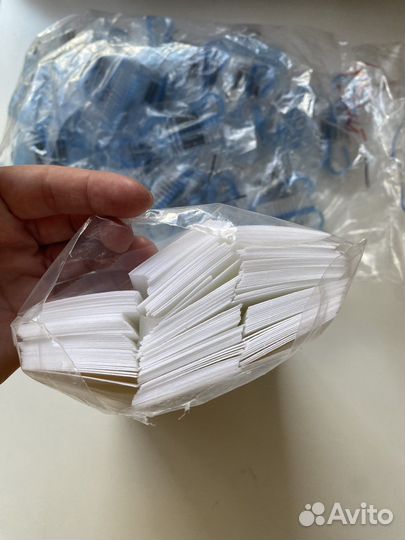 Щеточки для маникюра и салфетки безворсовые