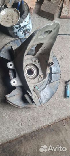 Кулак задний левый бмв х5 е53