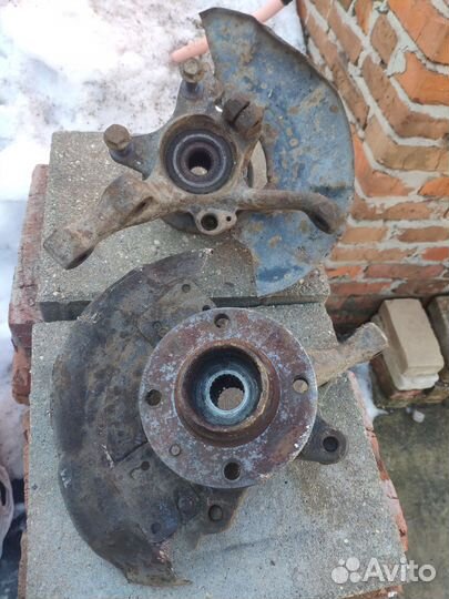 Поворотный кулак passat b3