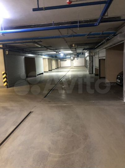 Машиноместо, 20 м²