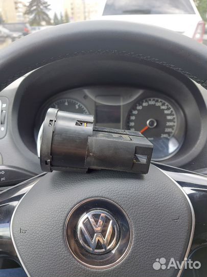 Запчасти на поло седан