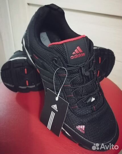 Кроссовки Adidas terrex, новые