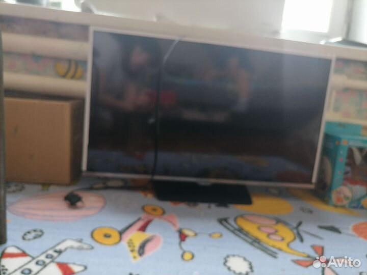 Телевизор samsung