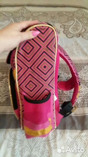 Рюкзак школьный