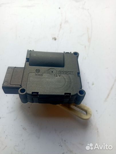 Электропривод заслонки печки Audi A8 D3/4E