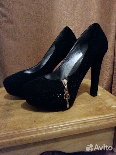 Продаю туфли