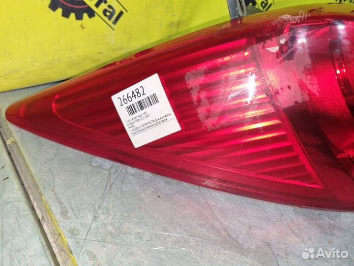 Фонарь задний левый Nissan Tiida 2010-2013