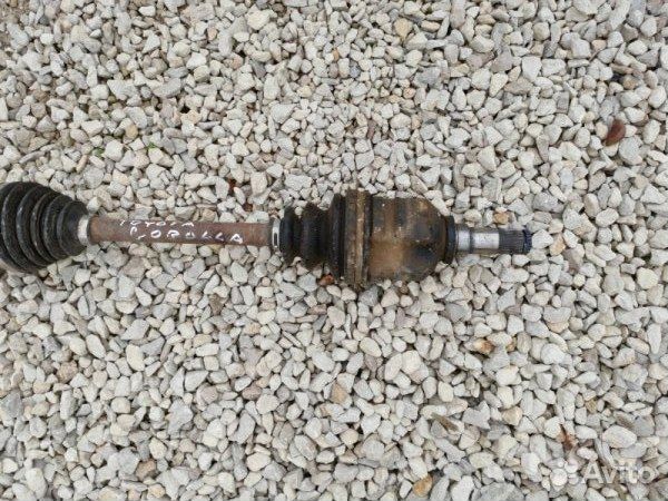 Полуось (привод) передний левый Toyota Corolla