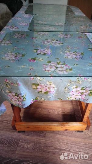 Кухонный стол