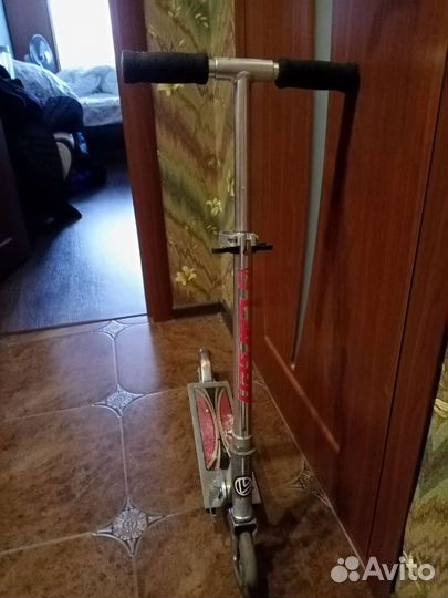 Продам два самоката детские, в рабочем состоянии