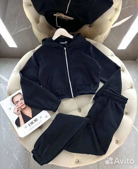 Спортивный костюм женский