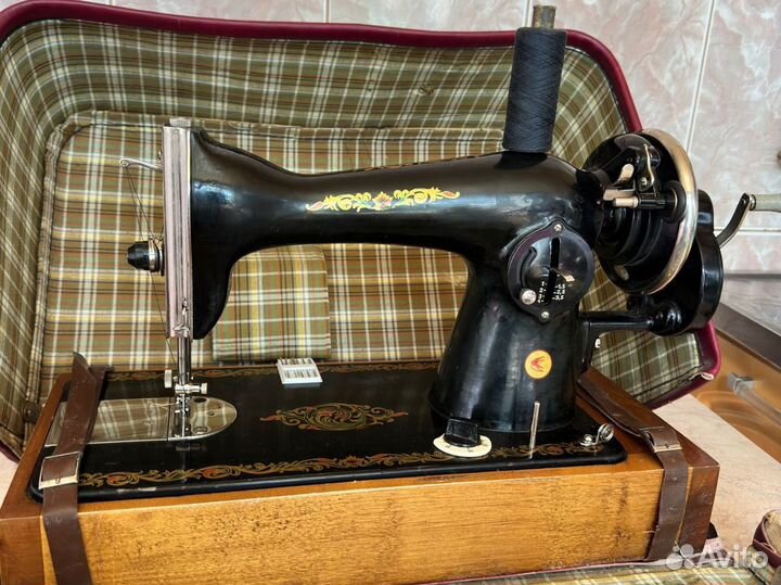 Швейная машинка подольская ручная в чемодане