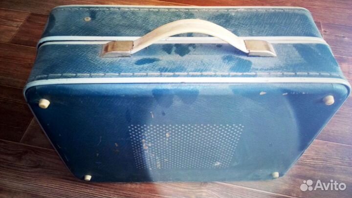 Проигрыватель виниловых пластинок 