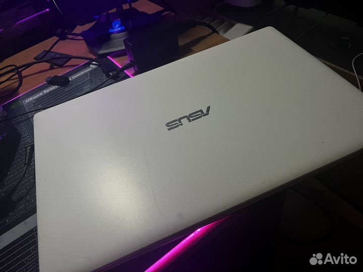 Ноутбук asus
