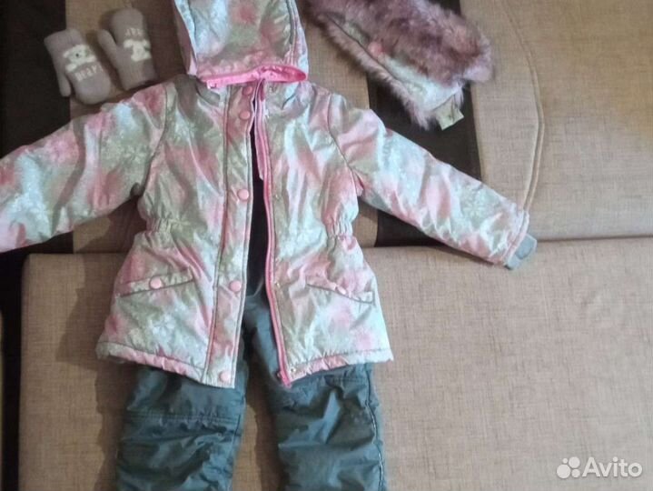Костюм зимний р-р 110 для девочки