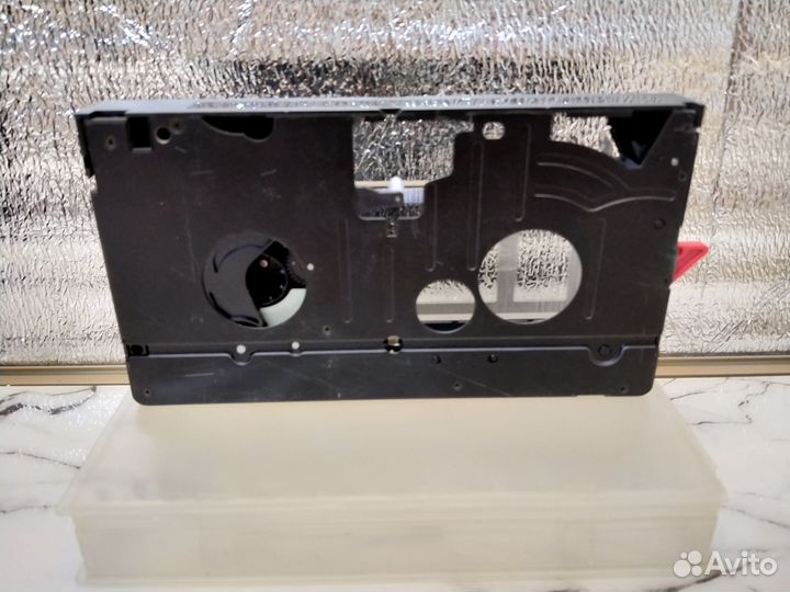 Адаптер для видеокассет с VHS-C на VHS